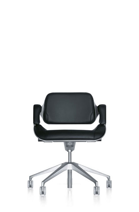 162S - Seduta ufficio girevole,  
schienale basso, 
sedile e schienale imbottito, 
syncromeccanismo, 
regolazione del peso,
scocca in alluminio, 
base 5 razze con ruote