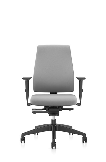 152G - Swivel chair with synchronous mechanism
and weight adjustment,
Backrest height adjustment.
Backrest height: 530  mm
